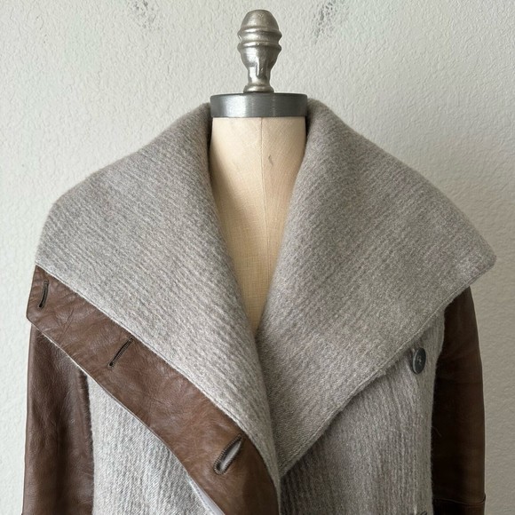 HELMUT LANG Willowed Felt Wool Coat with Leather Sleeve in Flax - Picture 2 of 15